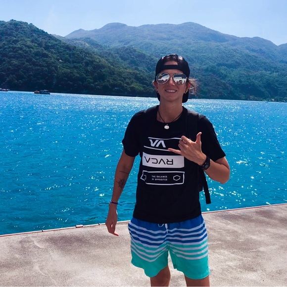 Meet your Posher, Jess - Picture 1 of 1